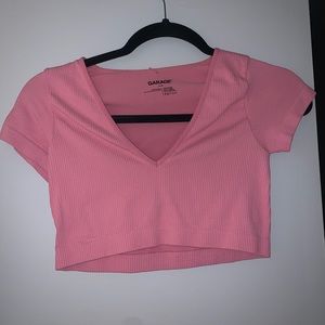 Garage Seamless Cropped V-Neck